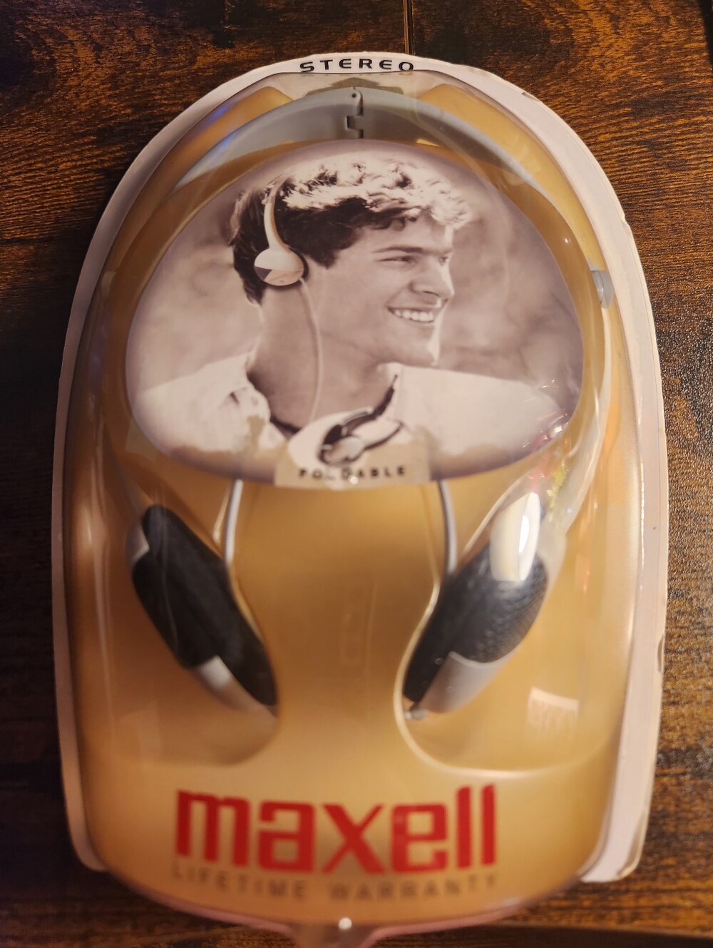 Vintage Maxell On-Ear Headphones - Yellow Packaging